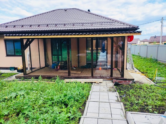 Монтаж мягких окон на террасе с панорамным видом